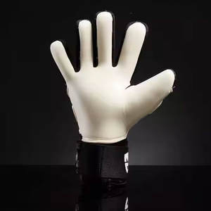 Gants de gardien de but professionnels 4mm gants de football doigt de protection respirant gants d'entraînement de football gardien de but - Product Image 4