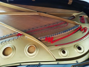 Piano de cola Yamaha C7B negro de alta calidad, piano digital electrónico estilo piano de cola, piano de concierto, baby grand - Product Image 5