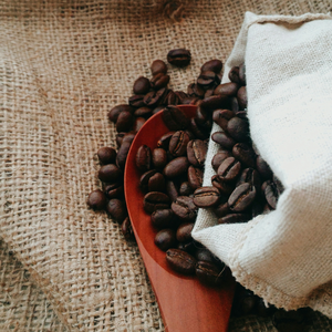 Proceso verde personalizado Asado 80% Robusta 20% Arábica Asado medio 500g Bolsa directamente de Vietnam con etiqueta privada OEM/ODM - Product Image 5