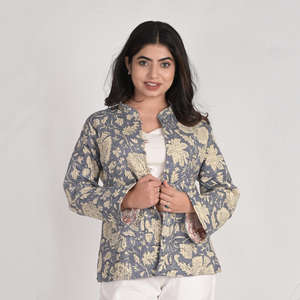 Chaqueta de Tela de Algodón Acolchada Hecha a Mano en India, Abrigo Bohemio Elegante para Mujer, Chaqueta Acolchada Reversible Hecha a Mano para Ella - Product Image 1