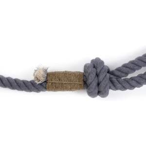 Correa para Perro Resistente de Cuerda Gris Hecha a Mano con Diseño Sencillo y Decoración de Piel - Product Image 2