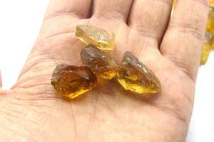 10 piezas Natural 18-20MM Whisky Cuarzo Oso Piedra Piedras preciosas crudas sin tratar para la fabricación de joyas Formato Suelto - Product Image 4