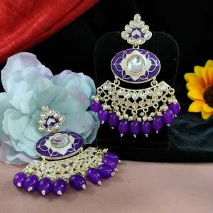 Pendientes Kundan pintados a mano con perlas colgantes Timeless Regal Appeal para ocasiones festivas Bodas Joyería colgante de moda - Product Image 4