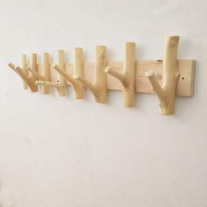 Gancho de sombrero montado en la pared de madera para sombrero de vaquero con acabado hecho a mano - Product Image 4