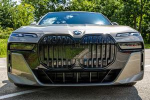 LUXURY RIDE 2023 i7 xDrive60 AWD, Equipamiento de Alta Gama, Interior Tartufo - Product Image 5