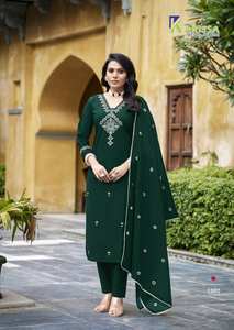 Vente en gros de bas Kurti de travail en fil de coton de qualité supérieure avec vêtements de fête de la collection Dupatta vêtements indiens et pakistanais - Product Image 2