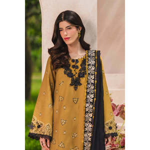 Ensemble 3 pièces Rang Rasiya : chemise en mousseline de soie brodée, dupatta imprimé en soie et pantalon - BIC-4911 - Product Image 5