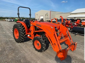Tracteur agricole compact Kubota BX23S avec chargeur frontal pour l'aménagement paysager |   Tracteur utilitaire compact Kubota BX23S 23HP 4 roues motrices - Product Image 4