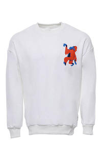 Cozy Luxe sudadera de lana de gran tamaño con elegante escudo bordado y ropa de calle sutil hecha en Pakistán - Product Image 2