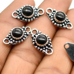 Connecteur à double boucle en argent antique et plaqué or 18 carats avec pierres précieuses en onyx noir 20X11mm NC50 Lot de fabrication de bijoux - Product Image 1