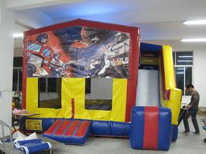 Château gonflable combiné avec des panneaux interchangeables - Product Image 1