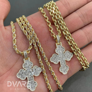 Pendentif Croix Glacée pour Homme en Moissanite VVS, Argent Sterling 925 Plaqué Or, Passe le Testeur de Diamant, Style Luxe, Certifié GCI IDGL - Product Image 3