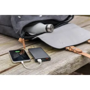 Batterie externe en aluminium personnalisable de 10 000 mAh pour le merchandising à des fins promotionnelles - Product Image 3