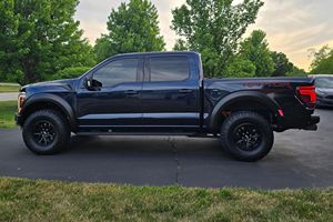 Auto Usado Confiable, Ford F-150 Raptor 2024, Motor V6 Twin-Turbo de 450 hp - Product Image 5