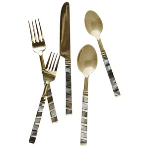 Vaisselle en acier inoxydable de qualité alimentaire de style classique à vendre ensemble de couverts plaqués or pour la maison et l'hôtel - Product Image 1