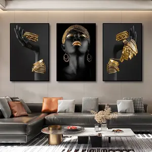 Juego de 3 pósteres de arte mural de mujeres negras africanas con marco de madera y joyas doradas - Product Image 1