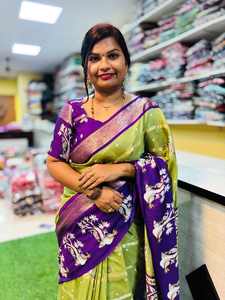 ผ้าซิ่นไหมวิสโคสเกรดพรีเมียม พร้อมลายปักเพชไวที่ชายผ้า ดีไซน์ทอผ้าซารี ขอบผ้าสองชั้นลายบุตต้าทั่วทั้งผืน เหมาะสำหรับงานปาร์ตี้ สไตล์โมเดิร์น - Product Image 5