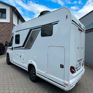 Usado 2021 Knaus Vanstation 650 MEG Autocaravana de lujo Usado para acampar - Product Image 2