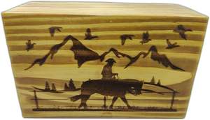 Urnes de cendres antiques décoratives uniques pour le corps humain Urnes funéraires Boîtes de rangement pour cendres Urnes solides et belles gravées en bois - Product Image 3