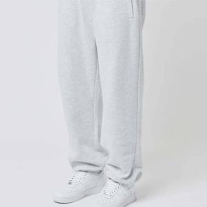 Essential Comfort Men's Loose Joggers-Tela ultrasuave, Ideal para descansar o salidas Casuales - Product Image 3
