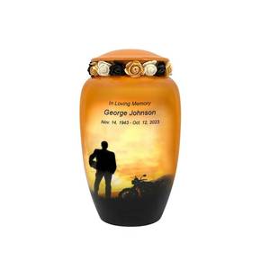 Urna de cremación al atardecer para motocicleta, urna de Metal hecha a mano, opción de grabado personalizado conmemorativo para motorista, opción de corona de tributo - Product Image 5