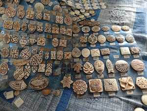 Custom Made Hand Carved Bone Buttons 2-Holes Round 15mm Beige Eco-Friendly <b>Beads</b> Decoration Elegant Timeless Touch Any <b>Garment</b> - Product Image 5