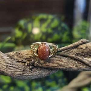 Anillo de Piedra Solar Chapado en Oro de 18K Ajustable de Lujo con Gema - Regalo para Boda, Fiesta, Aniversario para Ella/Novio y Unisex Cristiano - Product Image 3