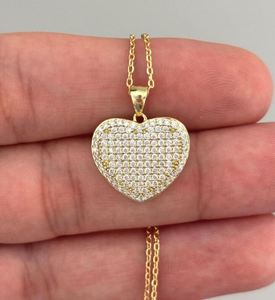 Delicado collar apilable de corazón de plata Moissanite Pave Diamond Heart Pendant regalo para su collar de encanto de corazón - Product Image 1