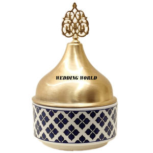 Tarro de Metal decorativo para dulces con bandeja de madera Servidor de nueces hecho a mano de calidad premium Tarro de fruta seca de Metal al por mayor con estilo clásico - Product Image 5