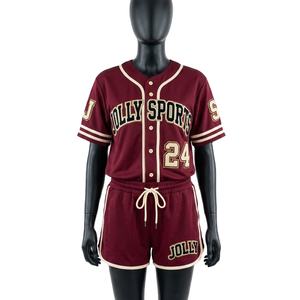 Ensemble short de baseball personnalisé pour femme en polyester interlock, avec passepoil marron et logo brodé en twill, pour femmes - Product Image 1
