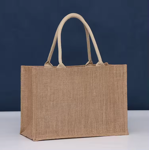 Grand sac en jute écologique imprimé personnalisé Sac de plage fourre-tout en toile de jute naturelle avec logo fabriqué à partir de produits textiles en cuir - Product Image 3