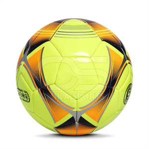 Balón de fútbol de PU resistente al agua para entrenamiento de rendimiento en suelo mojado y partidos de fútbol al aire libre - Product Image 1