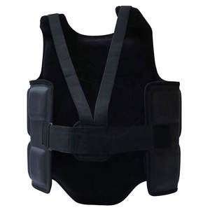 Protège-poitrine en cuir professionnel pour la boxe et les arts martiaux - Protection corporelle durable, respirante et légère - Product Image 3