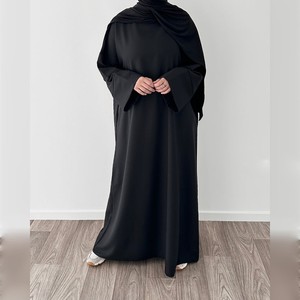 Abaya de prière islamique turque de luxe, élégante, en soie noire de Dubaï, anti-plis, personnalisée, vente en gros, vêtement musulman traditionnel - Product Image 1