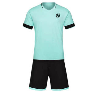 Ensembles de vêtements de football en polyester 100% à la mode avec logo personnalisé Prix de vente entier pour uniformes de football - Product Image 1