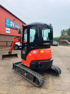 Mini-excavatrice Kubota U20-3 |   Excavatrice compacte à bras zéro de 2 tonnes pour la construction et l'aménagement paysager - Product Image 3