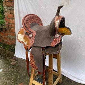 Conjunto de Silla de Montar Western de Cuero Premium con Diseño de Carreras de Barriles y Arco de Madera |   Accesorios de acero inoxidable hechos a mano para equitación - Product Image 2
