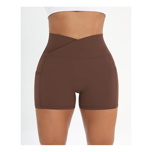Pantalones cortos de gimnasio de moda para mujer, pantalones cortos de yoga activos de cintura alta con bolsillos laterales, cierre elástico de poliéster 100%, patrón sólido - Product Image 6