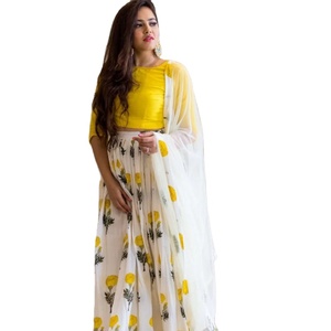 Yellow Mogra Lehenga Set Indian Fashion Styling Quality Kurti y pantalones de fabricante indio - Product Image 1