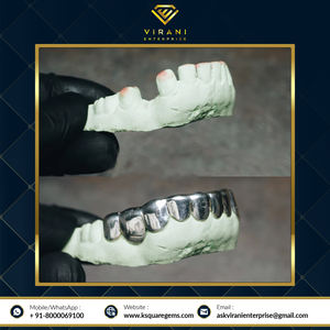 OEM Disponible de grilles de dents en argent sterling 925 pour hommes et femmes Grilles à dents cloutées en diamant de la meilleure qualité - Product Image 2