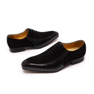 Zapatos de cuero para hombre estilo británico, zapatos informales formales con patrón tallado vintage, duraderos y antideslizantes para fiesta de oficina - Product Image 1