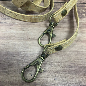 Poignée de sac à main en liège naturel 120 cm x 10 mm avec crochet en laiton antique - Product Image 1