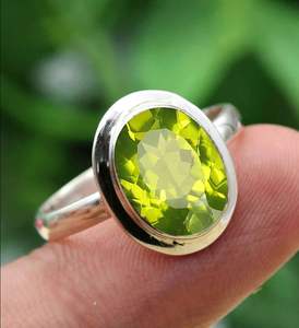 Anillo clásico de Plata de Ley 925, piedra preciosa de peridoto de corte ovalado elegante para bodas, fiestas, regalos de aniversario de compromiso - Product Image 1