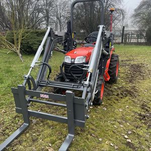 Offre Spéciale à Durée Limitée : Tracteur Kubota BX23S d'Occasion avec Godet Multifonctionnel 4-en-1 Certifié EPA. - Product Image 1