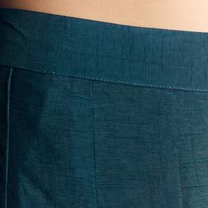 Vente de gros Costume Palazzo en soie bleu sarcelle avec motifs Vêtements ethniques pour femmes Vêtements OEM Fournisseur d'usine Tenue de fête - Product Image 6