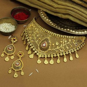 Vente en gros Colliers ras du cou remplis d'or 14K 18K 24K, bijoux de conception traditionnelle, colliers ras du cou plaqués or avec pierre de rubis. - Product Image 1