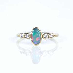 Anillo de compromiso minimalista de plata de ley chapado en oro rosa con ópalo etíope de moda para mujer, engaste de bisel personalizable con efecto de fuego. - Product Image 1