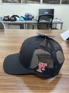 Casquette de camionneur texane noire structurée à 6 panneaux avec logo personnalisé, fabriquée dans l'usine Injae Vina, style quotidien à la mode pour tous - Product Image 3