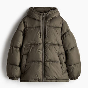 Chaqueta Acolchada con Capucha para Mujer al por Mayor OEM, Cierre de Cremallera de 2 Vías en la Parte Delantera, Forro de Piel Sintética, Impermeable, Tela de Lona Estampada - Product Image 1