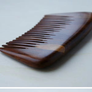 PROTECT BEST Travel Portable estilo chino hecho a mano sándalo pintado tallado peine de madera - Product Image 1